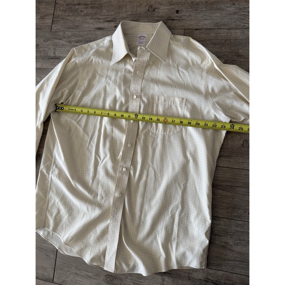 Brooks Brothers Traditional Fit Dress Shirt Mens 16.5 4/5 Yellow Check Non Iron - Picture 5 of 7